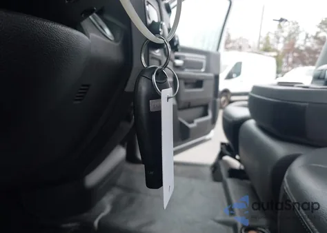 2023 Ram 1500 Classic Tradesman 4X2 8' Box from USA, damaged, VIN 3C6JR6DG3PG674693